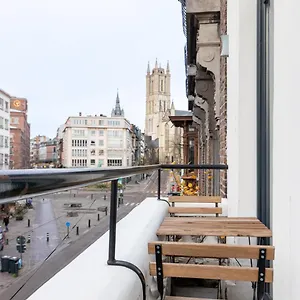  Appartement Sleek - Urban Elegance In The Heart Of